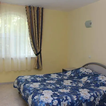 Apartmanhotel Bravo 3*