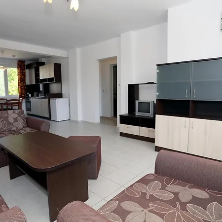 Aparthotel Bravo 3*