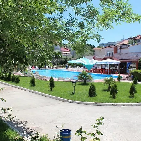 Bravo Aparthotel