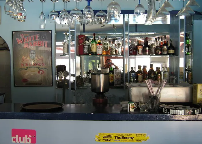 מלון דירות Bravo 3*