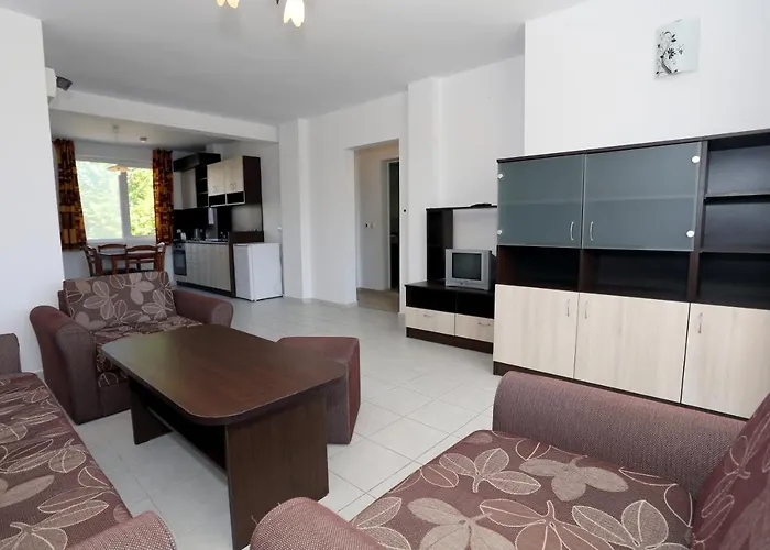 מלון דירות Bravo 3*